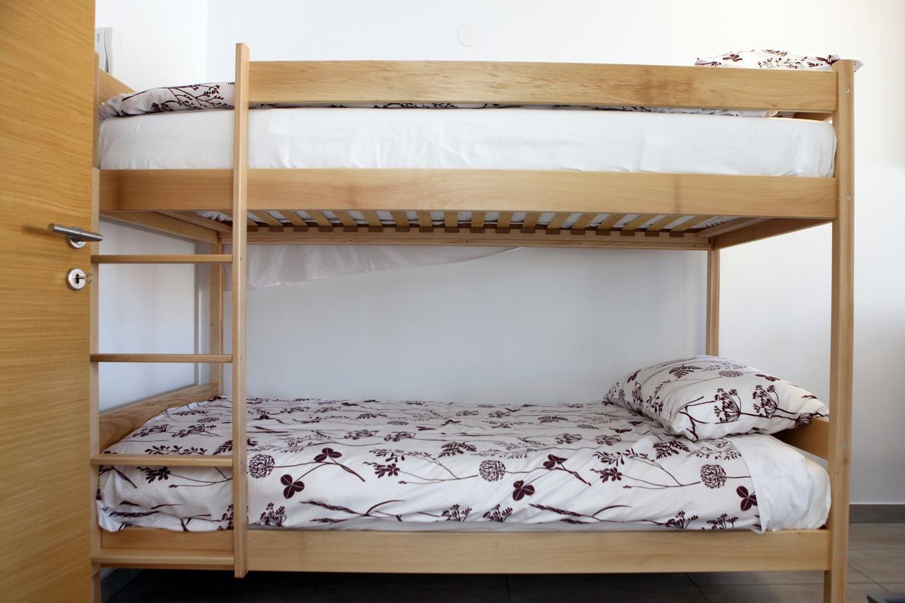 Charming San Simon Beach Apartment Jn Izola Bagian luar foto
