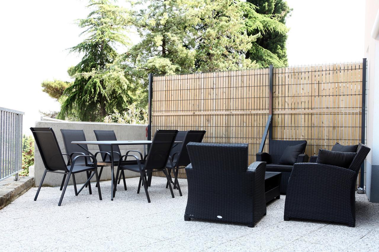 Charming San Simon Beach Apartment Jn Izola Bagian luar foto