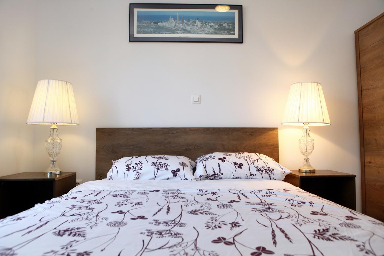 Charming San Simon Beach Apartment Jn Izola Bagian luar foto